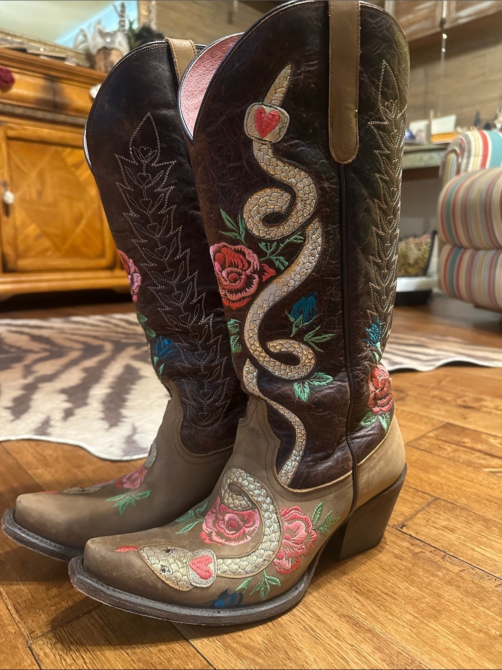 Lane Junk Gypsy Brown Embroidered Snake & Rose Western Heeled Boots 9 1/2